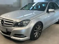 Usado Mercedes C200 Edition 136 CV (100 kW) 2012 Gris / plata Berlina