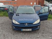 Usado Peugeot 206 90 CV (66 kW) 2000 Azul Berlina