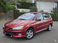 Usado Peugeot 206 70 CV (51 kW) 2005 Granate Familiar
