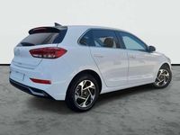 Usado Hyundai i30 101 CV (74 kW) 2025 Blanco Berlina