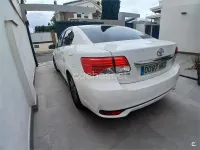 Usado Toyota Avensis Advance 126 CV (92 kW) 2012 Blanco Berlina