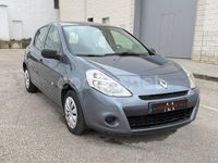 Usado Renault Clio II 75 CV (55 kW) 2011 Gris / plata Berlina