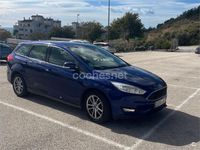 Usado Ford Focus Trend 125 CV (91 kW) 2017 Azul Familiar