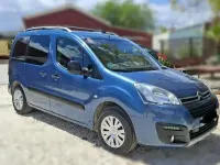 Usado Citroën Berlingo Live 99 CV (72 kW) 2015 Azul Monovolumen