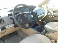 Usado SsangYong Rodius 165 CV (121 kW) 2013 Gris Monovolumen