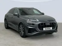 Usado Audi Q8 S-Line 286 CV (210 kW) 2022 Gris SUV