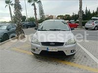 Usado Ford Focus Trend 100 CV (73 kW) 2006 Gris / plata Berlina