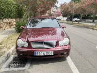 Usado Mercedes C200 Elegance 163 CV (119 kW) 2004 Granate Berlina