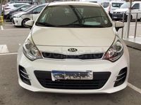 Usado Kia Rio 84 CV (61 kW) 2015 Blanco Berlina