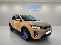 Usado Kia Stonic Style 100 HP (73 kW) 2024 Amarelo SUV