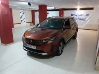 Usado Peugeot 5008 Active 130 CV (95 kW) 2021 Marrón SUV