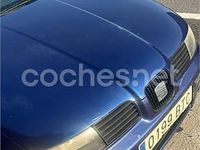 Usado Seat Leon 110 CV (80 kW) 2002 Azul Utilitario