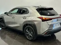 Usado Lexus UX 184 CV (135 kW) 2023 Gris / plata SUV