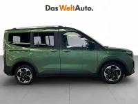 Usado Ford Tourneo Courier Active 125 CV (91 kW) 2025 Verde Monovolumen