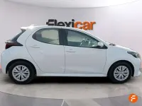 Usado Toyota Yaris Hybrid Active 116 CV (85 kW) 2021 Blanco Utilitario