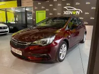 Usado Opel Astra Selective 110 CV (80 kW) 2018 Granate Berlina