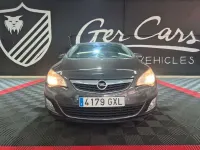 Usado Opel Astra Cosmo 116 CV (85 kW) 2010 Gris Utilitario