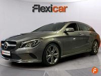 Usado Mercedes CLA200 Shooting Brake 156 CV (114 kW) 2018 Gris Familiar