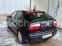 Usado Seat Leon Sport 105 CV (77 kW) 2005 Negro Utilitario