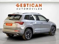 Usado Skoda Karoq SportLine 150 CV (110 kW) 2023 Blanco SUV