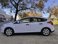 Używany Ford Focus Trend 95 KM (69 kW) 2012 Biały Sedan/Limuzyna
