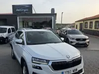 Usado Skoda Karoq Ambition 150 CV (110 kW) 2022 Blanco SUV