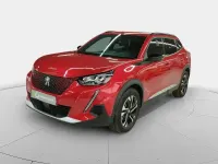 Usado Peugeot e-2008 Allure 100 kW (136 CV) 2023 Rojo rouge elixir SUV