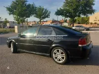 Usado Opel Vectra Elegance 120 CV (88 kW) 2005 Negro Berlina