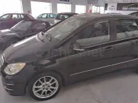 Usado Mercedes B180 109 CV (80 kW) 2010 Negro Monovolumen