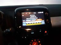 Usado Toyota Aygo X-play 72 CV (52 kW) 2020 Gris Utilitario