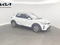 Usado Kia Stonic 100 CV (73 kW) 2026 Blanco SUV