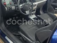 Usado Opel Astra GTC Sport 120 CV (88 kW) 2005 Azul Berlina