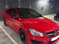 Usado Mercedes CLA180 Shooting Brake AMG line 122 CV (89 kW) 2016 Rojo Familiar