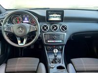 Usado Mercedes A180 Urban 122 CV (89 kW) 2016 Blanco Berlina