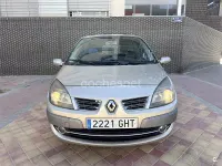 Usado Renault Scénic Dynamique 105 CV (77 kW) 2008 Beige Monovolumen