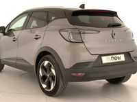Usado Renault Captur Techno 100 CV (73 kW) 2025 Gris SUV