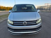 Usado VW Caravelle 204 CV (150 kW) 2017 Gris / plata Monovolumen