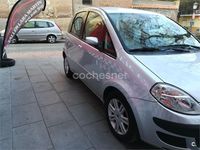 Usado Lancia Musa 70 CV (51 kW) 2005 Gris / plata Monovolumen