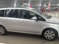 Usado Opel Zafira Family 125 HP (91 kW) 2012 Cinzento Monovolume