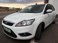 Usado Ford Focus Trend 109 CV (80 kW) 2010 Blanco Berlina