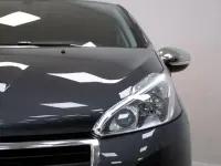 Usado Peugeot 208 Style 82 CV (60 kW) 2016 Gris Utilitario