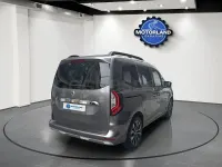Usado Renault Kangoo Zen 95 CV (69 kW) 2022 Gris / plata Monovolumen