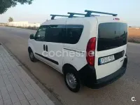 Usado Fiat Doblò Active 90 CV (66 kW) 2011 Blanco Monovolumen