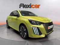 Usado Peugeot 208 Allure 101 CV (74 kW) 2025 Verde Utilitario