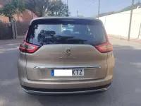Usado Renault Scenic E-Tech Zen 140 CV (102 kW) 2019 Beige Monovolumen