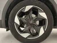 Usado Renault Captur Techno 100 CV (73 kW) 2025 Gris SUV