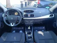 Usado Renault Mégane III Dynamique 180 CV (132 kW) 2010 Gris / plata Berlina