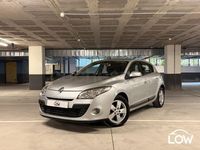 Usado Renault Mégane Dynamique 105 CV (77 kW) 2010 Gris / plata Berlina