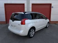 Usado Peugeot 5008 Style 120 CV (88 kW) 2014 Blanco Monovolumen