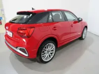 Usado Audi Q2 Black Edition 150 CV (110 kW) 2026 Rojo SUV